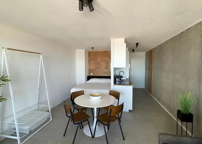 Sea Shelter 奥斯滕德